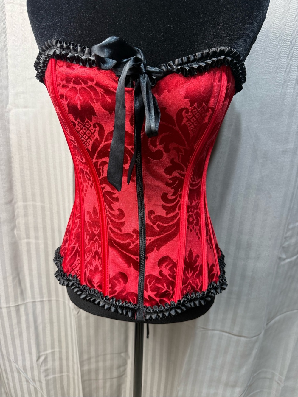 Shirley of Hollywood Red Black Brocade Corset Size 36